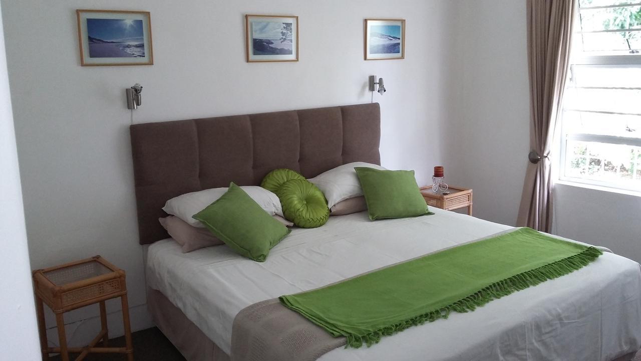Sounds Of The Sea Bed & Breakfast East London Exterior foto